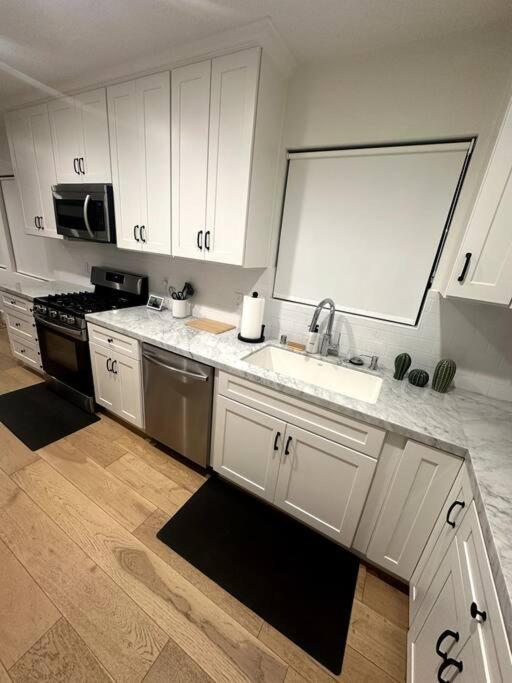 Luxury 1Br Malibu Bungalow On Pch + Steps From Beach! Luaran gambar
